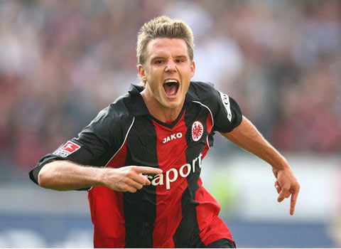 他担任控球 他担任控球